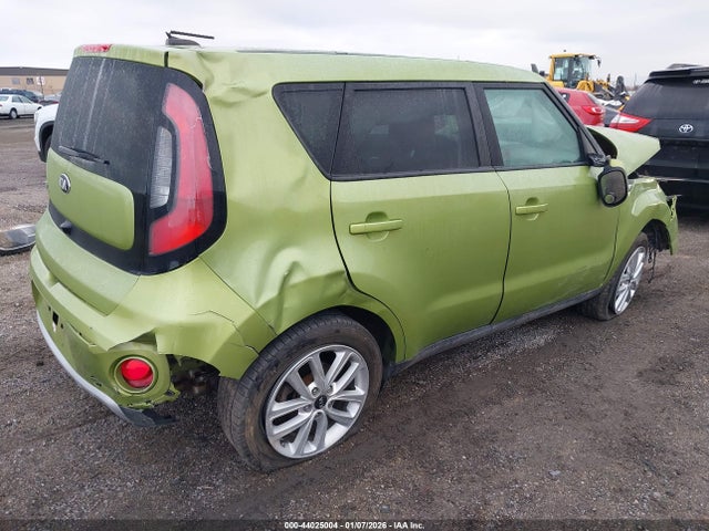 KIA SOUL + 2018 KNDJP3A59J7893242 Image 4