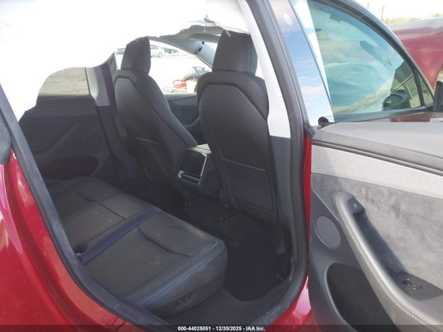 2026 TESLA MODEL Y 7SAYGDEE7TF359512 Photo 7