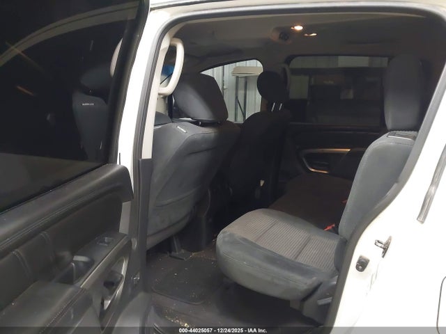 5N1BA0NC2FN618615 Nissan ARMADA SV