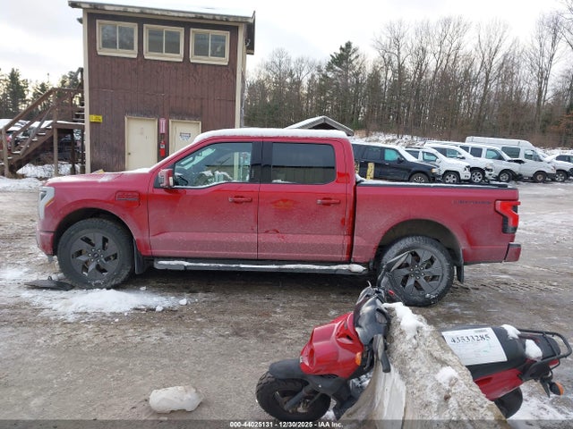 1FT6W1EV6NWG09715 Ford F-150 Lightning Lariat