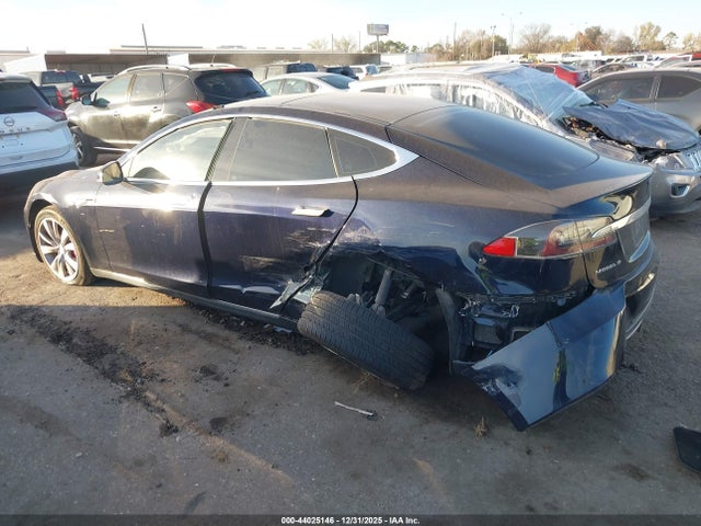 2015 TESLA MODEL S 5YJSA1H29FFP75974 Photo 2