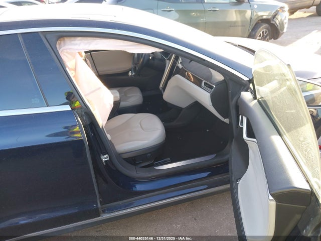 2015 TESLA MODEL S 5YJSA1H29FFP75974 Photo 4
