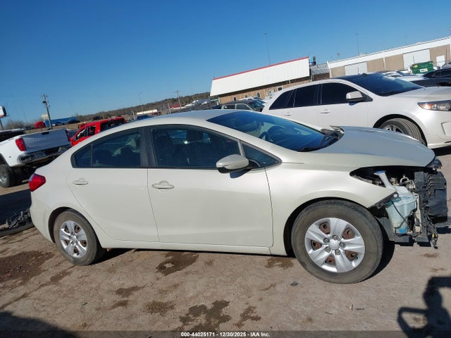 Aukcja sprzedaży 2015 Kia Forte Lx, vin: KNAFK4A68F5374704, numer aukcji: 44025171