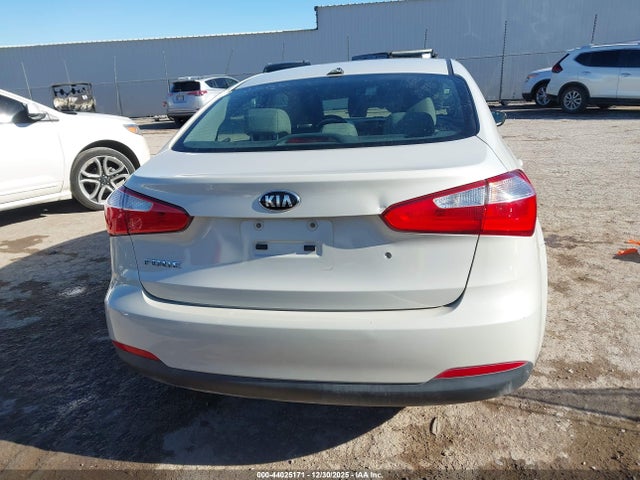 Aukcja sprzedaży 2015 Kia Forte Lx, vin: KNAFK4A68F5374704, numer aukcji: 44025171