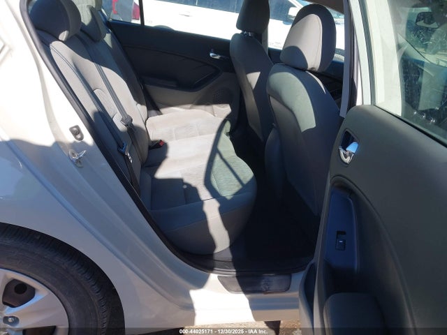 Aukcja sprzedaży 2015 Kia Forte Lx, vin: KNAFK4A68F5374704, numer aukcji: 44025171