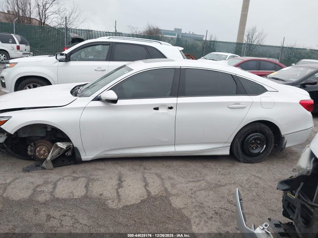 1HGCV1F93JA006916 Honda Accord Touring