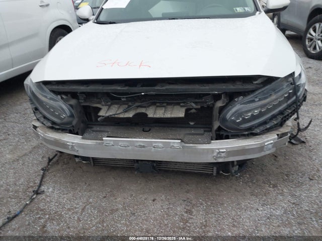 1HGCV1F93JA006916 Honda Accord Touring