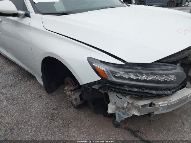 1HGCV1F93JA006916 Honda Accord Touring
