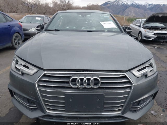 Продажа на аукционе авто 2017 Audi A4 2.0t Premium, vin: WAULNAF43HN019653, номер лота: 44025187