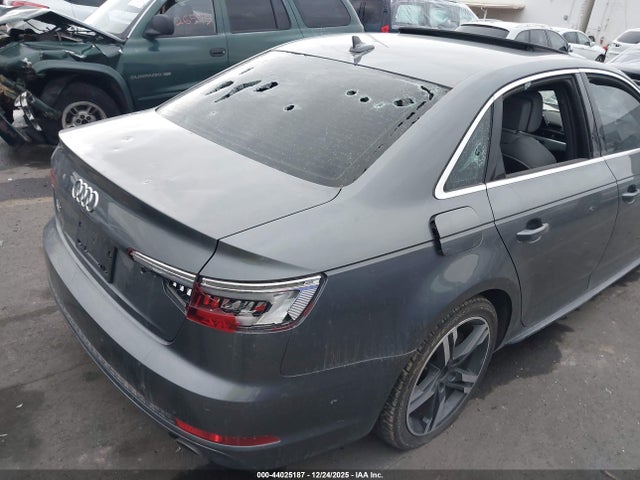 Продажа на аукционе авто 2017 Audi A4 2.0t Premium, vin: WAULNAF43HN019653, номер лота: 44025187