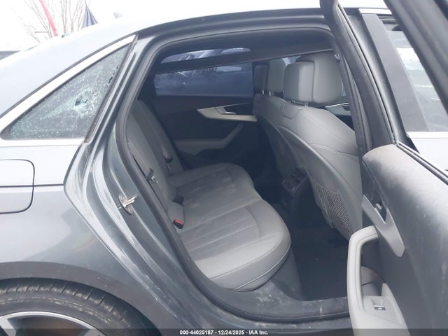 Продажа на аукционе авто 2017 Audi A4 2.0t Premium, vin: WAULNAF43HN019653, номер лота: 44025187