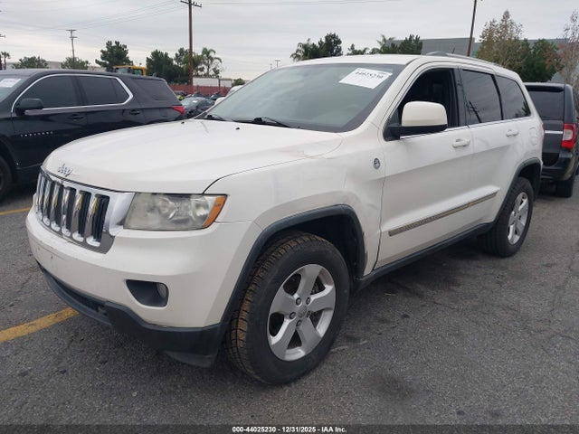 44025230 :رقم المزاد ، 1J4RR4GG3BC681046 vin ، 2011 Jeep Grand Cherokee Laredo مزاد بيع