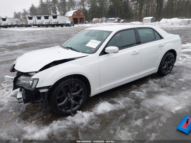 Chrysler 300 300s 2021 2C3CCABG9MH520434 Image 2