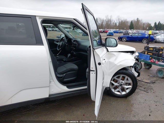 KNDJ23AU5P7873858 KIA SOUL S