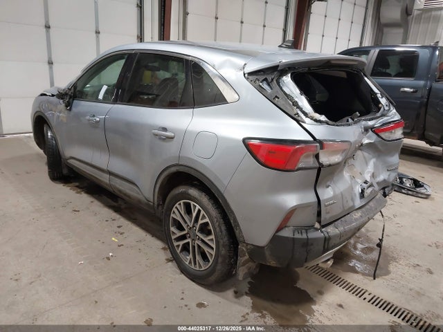 2022 FORD ESCAPE 1FMCU9CZ4NUB29385 Photo 2