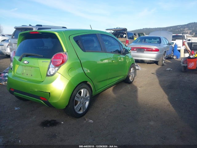 Chevrolet Spark 1lt Auto 2014 KL8CD6S92EC583735 Image 4