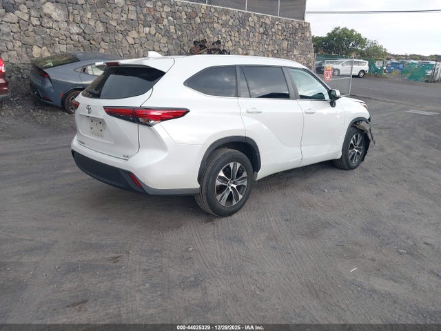 Toyota Highlander Xle 2023 5TDKDRAH1PS510869 Image 4