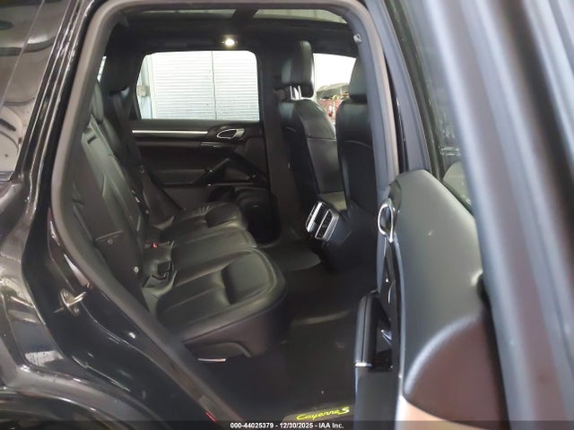 44025379 :رقم المزاد ، WP1AE2A21HLA73078 vin ، 2017 Porsche Cayenne E-hybrid S Platinum Edition مزاد بيع