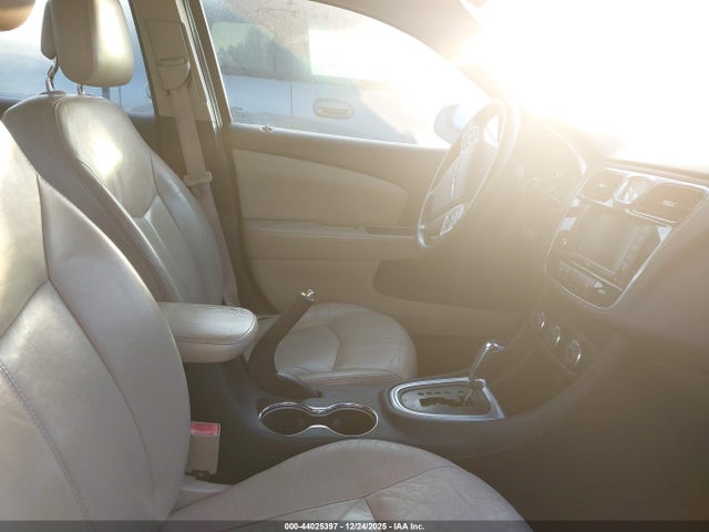 Продаж на аукціоні авто 2011 Chrysler 200 Limited, vin: 1C3BC2FG8BN570113, номер лоту: 44025397