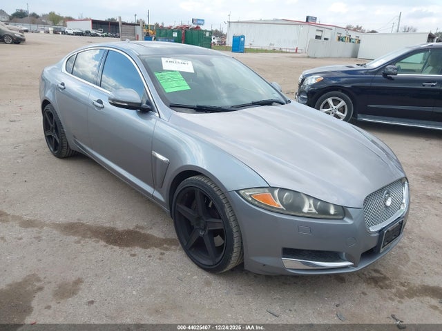 2013 JAGUAR XF SAJWA0ES8DPS97132 Photo 0