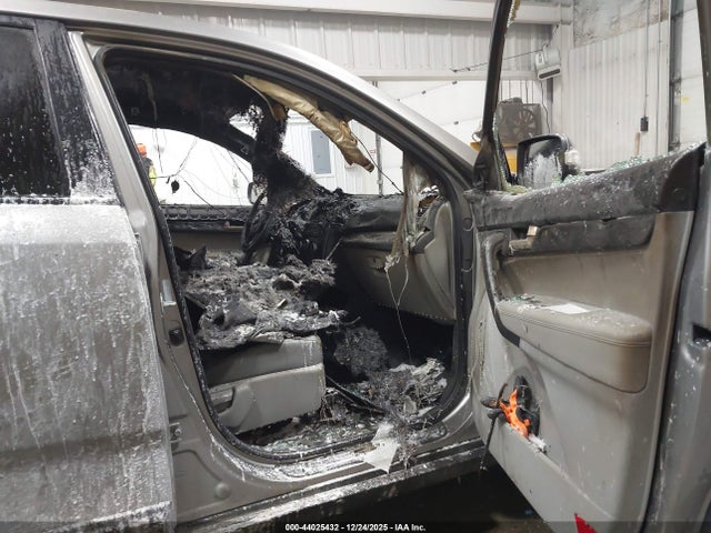 2011 KIA SORENTO 5XYKTCA17BG157112 Photo 4