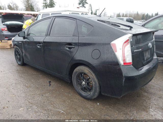 2014 TOYOTA PRIUS JTDKN3DU4E1745201 Photo 2