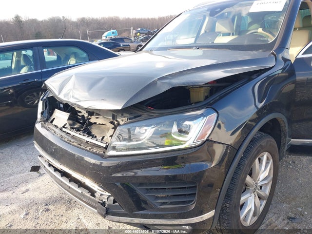 44025507 :رقم المزاد ، WVGEF7BP0HD003892 vin ، 2017 Volkswagen Touareg V6 Sport مزاد بيع