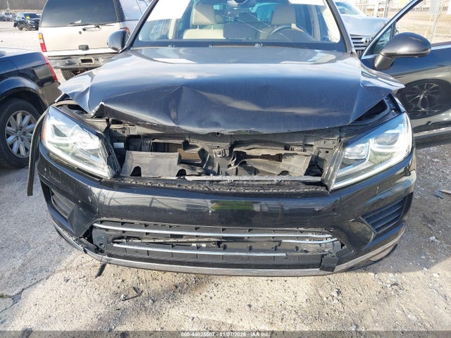 44025507 :رقم المزاد ، WVGEF7BP0HD003892 vin ، 2017 Volkswagen Touareg V6 Sport مزاد بيع