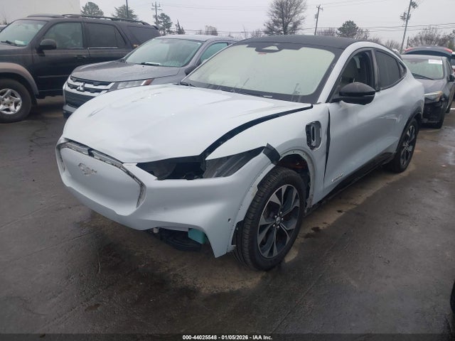 Ford Mustang Mach-e Premium 2021 3FMTK3RM8MMA48911 Image 2