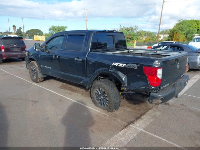 Nissan Titan Pro-4x 2018 1N6AA1E54JN531442 Image 3