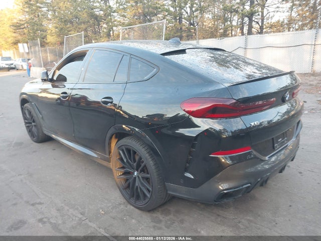 2021 BMW X6 5UXCY8C03M9F12449 Photo 2