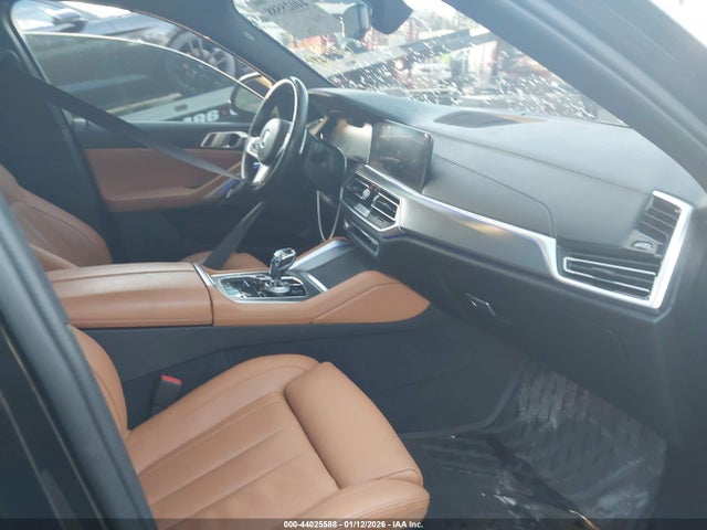 2021 BMW X6 5UXCY8C03M9F12449 Photo 4