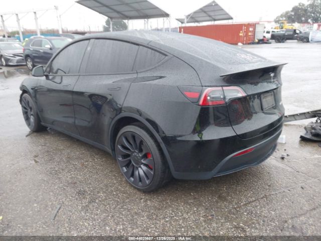 2024 TESLA MODEL Y 7SAYGDEF3RF078227 Photo 2