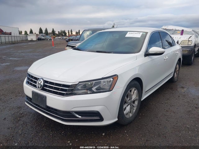 1VWAT7A34GC017287 Volkswagen Passat 1.8t S