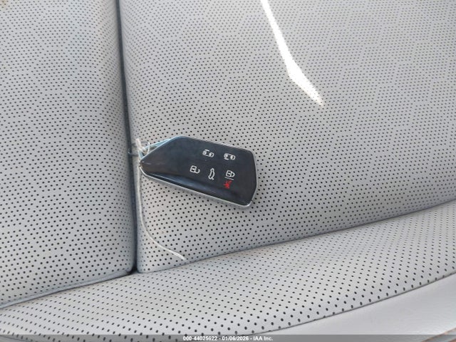 44025622 :رقم المزاد ، WVG6YVEB0SH017410 vin ، 2025 Volkswagen Id. Buzz 1st Edition With 4motion مزاد بيع