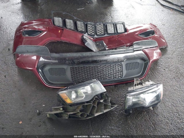 1C4RJEAG9JC228043 Jeep Grand Cherokee Altitude 4x2