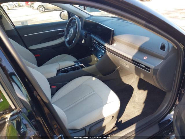 2025 HYUNDAI SONATA KMHL64JA6SA450223 Photo 4
