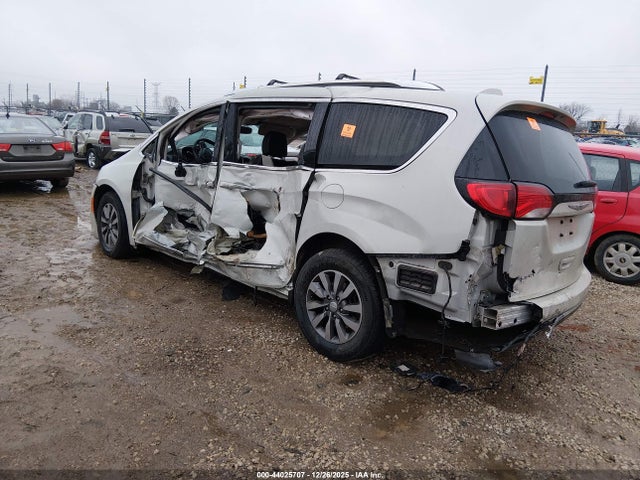 2020 Chrysler Pacifica Touring L Plus მანქანა იყიდება აუქციონზე, vin: 2C4RC1EG8LR109360, აუქციონის ნომერი: 44025707