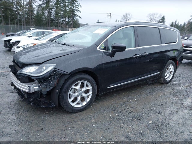 Chrysler Pacifica Touring-l Plus 2017 2C4RC1EG8HR550977 Image 2