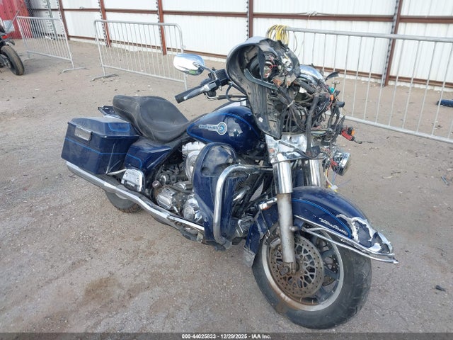 2006 HARLEY-DAVIDSON FLHTCUI 1HD1FLW186Y656024