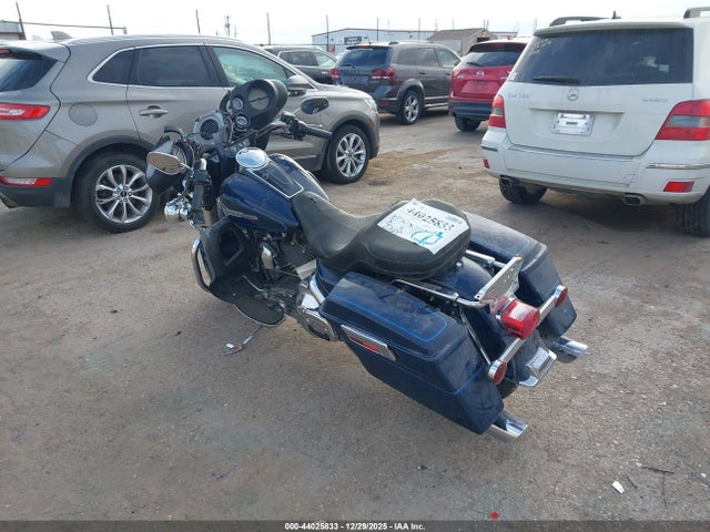 2006 HARLEY-DAVIDSON FLHTCUI 1HD1FLW186Y656024 Photo 2