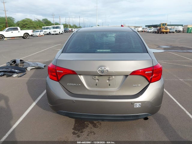 Toyota COROLLA LE 2019 5YFBURHEXKP925993 Image 17