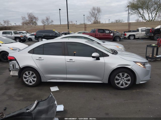 JTDB4MEE8R3016659 Toyota COROLLA LE