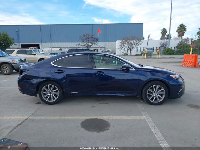 JTHBW1GG6G2101489 Lexus ES 300H