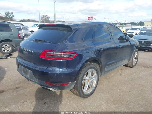 2018 PORSCHE MACAN WP1AA2A51JLB11999 Photo 3