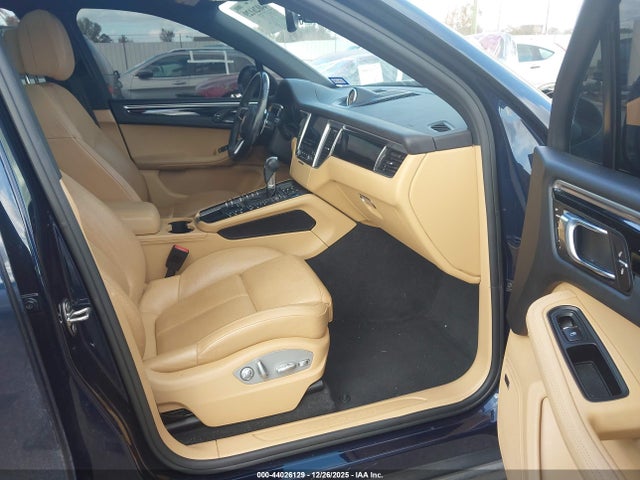 2018 PORSCHE MACAN WP1AA2A51JLB11999 Photo 4