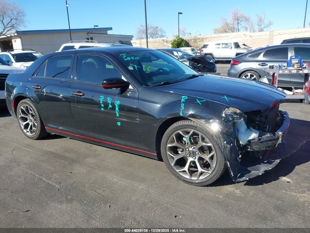 2C3CCAAG6JH265190 Chrysler 300 Touring