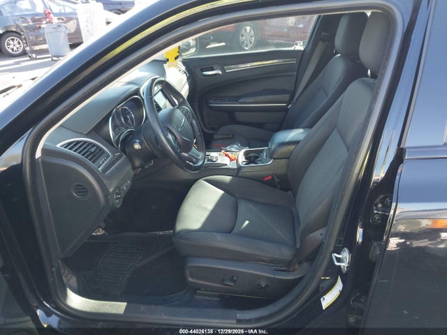 2C3CCAAG6JH265190 Chrysler 300 Touring