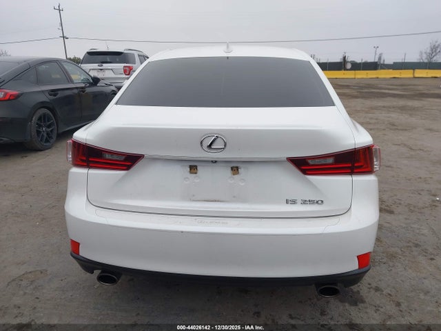 Lexus IS 250 2015 JTHBF1D26F5059038 Image 16