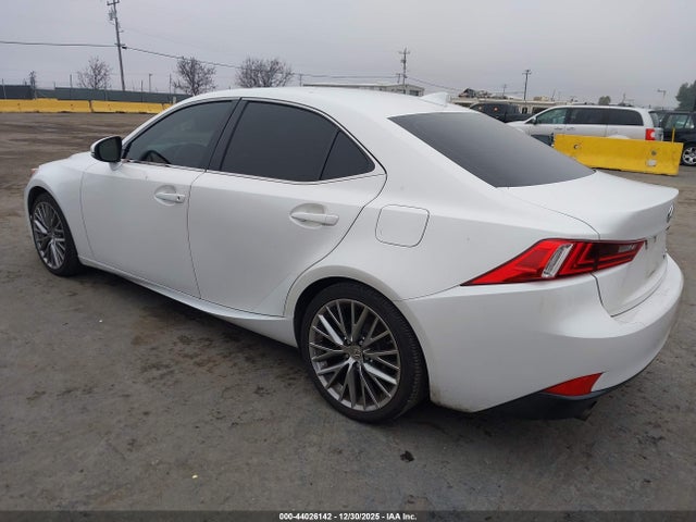 Lexus IS 250 2015 JTHBF1D26F5059038 Image 3